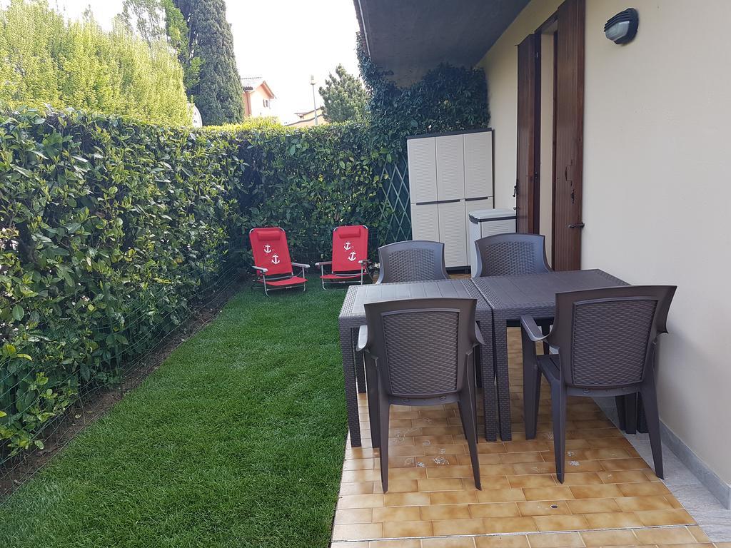 Holiday House Di Fiore Simona Villa Лацизе Екстериор снимка